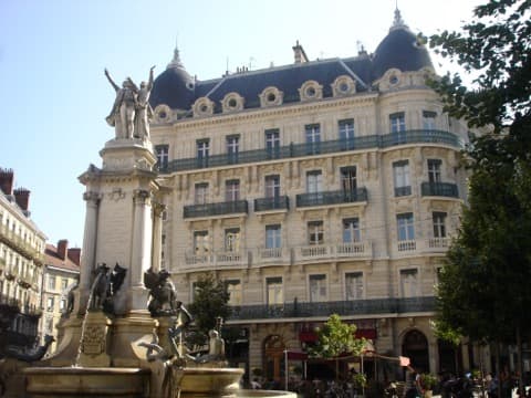 Maçon Grenoble